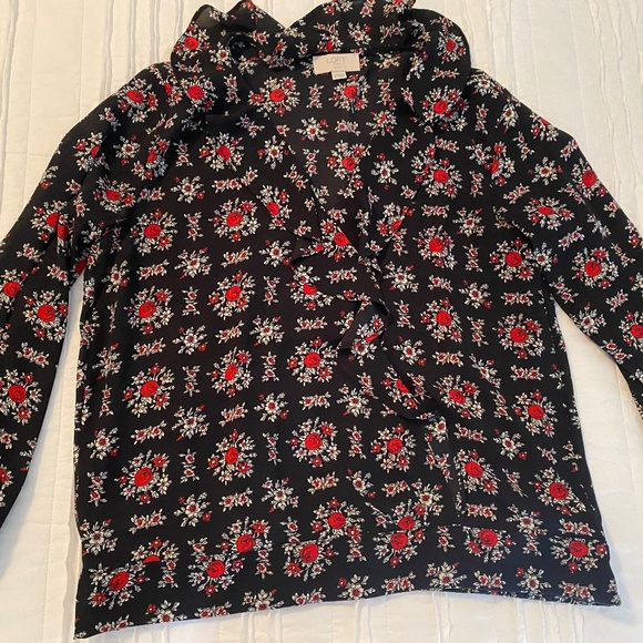 Petite Loft (Outlet) Floral V-Neck Blouse - Picture 1 of 2
